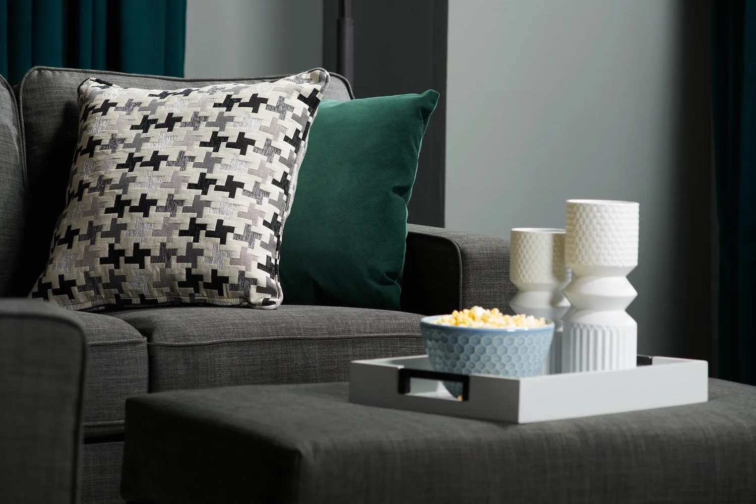 Ballenas 2-Piece Linen-Look Fabric Sectional - Charcoal Grey